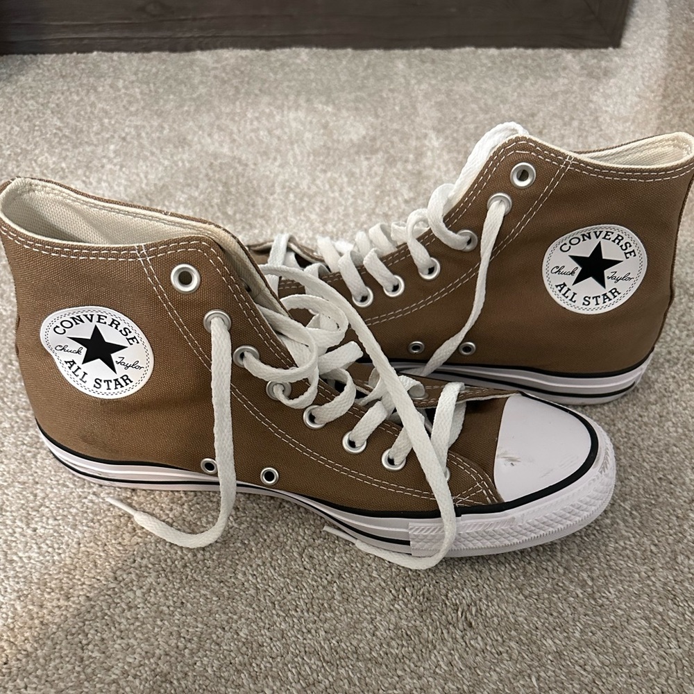 Brown converse size 9
